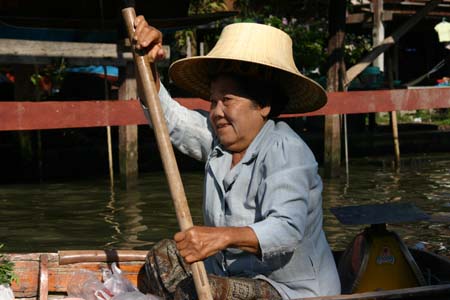 Coiff�e d'un chapeau d.. Tha�lande - Tourisme - 